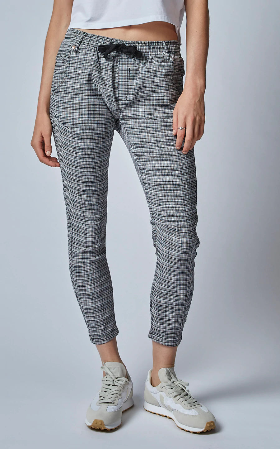 Vaporous Grey Check / 8