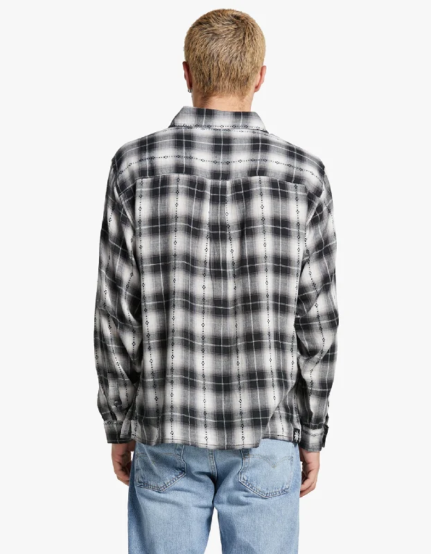 Everyday Shirt - Black Plaid