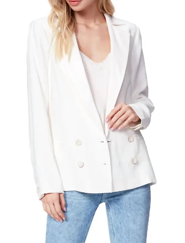 Rosette Blazer In White